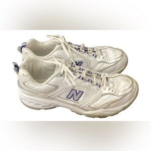 New balance 407 women white lace up low top training shoes. Sz 9D